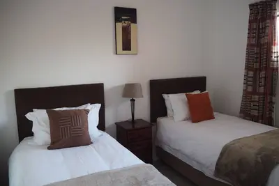 Image de African Eagle Apartments