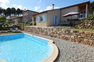 Image de Grande villa avec piscine privée à Joyeuse France