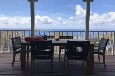 Image de Charmant 2 chambres / 2. Villa 5 salles de bain avec de belles vues!