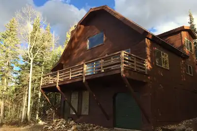 Spacieux 4br, 4ba + 2min de ski, HotTub, Cable + Theater, Wifi