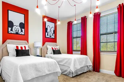 Image de Maison de luxe à proximité de Disney 10 chambres avec piscine privée et Spa