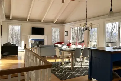 Image de Maison De Montagne Moderne Pour Voir Le Feuillage D'Automne - Restez 7 Nuits Et Obtenez 1 Gratuit