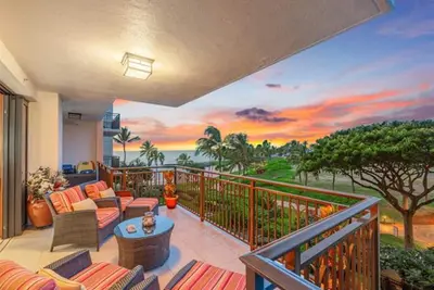 Image de Récemment décoré ~ Pour toute la famille ~ Superbe vue sur l'océan / le coucher de soleil avec des équipements supplémentaires!