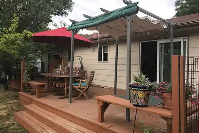 Image de Maison familiale pour chiens / chiens le long de la piste cyclable, immense pont, pour 6 +