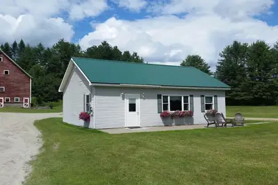 Image de Country Cottage Près de Kingdom Trails + Burke, à la ferme - Rencontrez les animaux :)