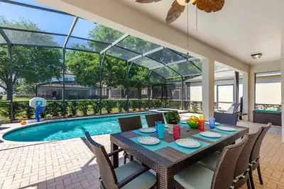 Image de Incroyable Villa - Piscine d'eau salée, salle de jeux, chaleur W / Pool gratuit, Bbq et bébé
