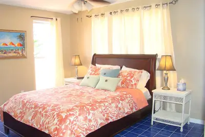 Image de Private 2bd home, mis à jour, à quelques pas de la plage à Ormond by the Sea