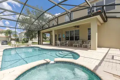 Image de 🏰 Magical 6-Bed Family Villa ✨[Free Heated Pool, Spa & Bbq] 5 Mins to Disney 🎢