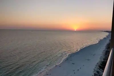 Image de 19ème étage avec vue fantastique sur la plage Service De Plage Gratuit Et Wifi Gratuit