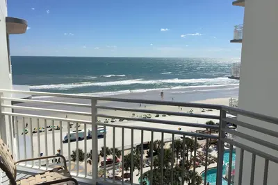 Image de Récemment rénové- Wyndham Ocean Walk Resort- Vue sur l'océan 2 chambres / 2 salles de bain / 2 balcons