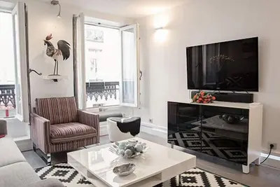 Image de Maison familiale luxueuse, 2br / 2 Ba Ă St. Germain