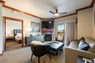 Image de Récemment rénové (19 janvier) 775 pc Énorme 1 Bdr Condo de luxe