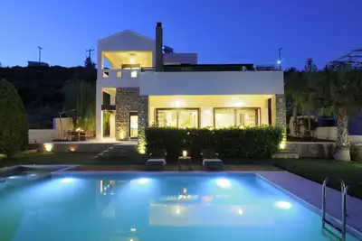 Image de Luxe à Theologos, Malesina, piscine, vue, 90min d'Athènes. Pour les clients exigeants!