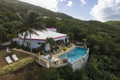 Image de Villa Amour, romantique, paradis des amateurs d'art. Jardins tropicaux, très privés
