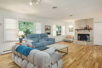 Image de Solace dans la ville: Appartement privé de 2 chambres. Emplacement imbattable!