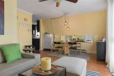 Image de Maison neuve de 3 chambres parfaite pour accéder au centre de Boston et à Cambridge