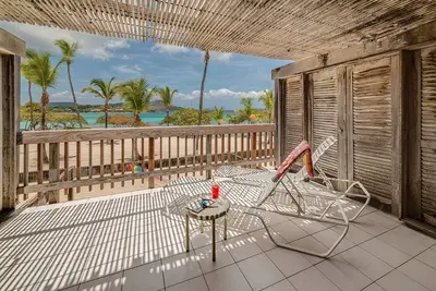 Image de Sapphire Beach Condo sur la plage Wi-Fi gratuit - haute saison en vente! ! !