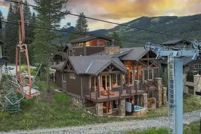 Image de Lumber Jack Lodge: visite virtuelle, accès direct à la piste, bain à remous privé, billard