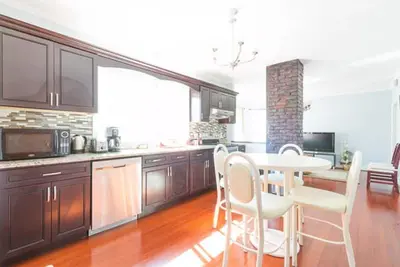 Image de Dormir 8-10 personnes, Wi-Fi, 2. 5 salles de bain, 7 min pour se déshabiller