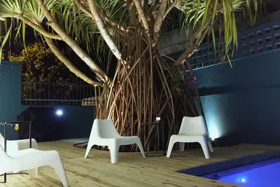Image de Générateur de courant. Réservoir d'eau. A / C. Wifi gratuit. Piscine privée. À quelques pas de la plage