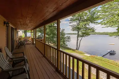 Image de Charmant chalet au bord du lac sur le magnifique étang de chimio près de l'Acadie et de Bar Harbor, Me