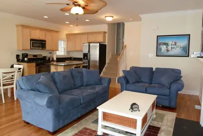 Image de CÔTE D'Or. Belle Maison. Asbury Ave. 2 blocs de la plage. 3 Br. 2. 5 Ba. Wifi