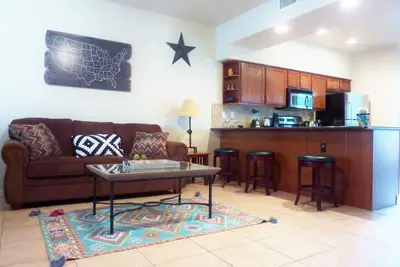 Image de Luxueux, haut de gamme Townhome à Sedona. Super propre, cuisine gastronomique, lits confortables!