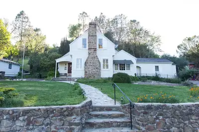 Cornerstone Cottage - Blocks loin de la Mid State Fair! !
