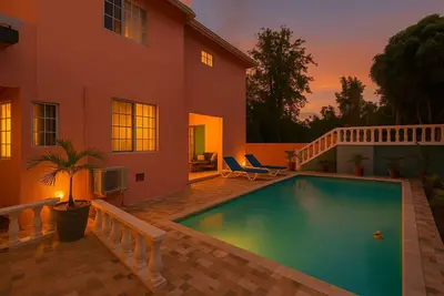 Image de Tout le personnel, villa W / incroyable vue sur l'océan, vous offrant confort