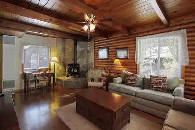 Image de Charmant Tahoe Cabin-Walk to Lake, 2 Mi to Ski, Hot Tub, Pets, Bikes