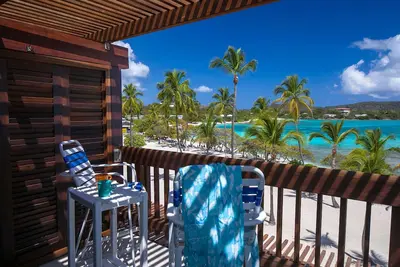 Image de Économisez 20% Sapphire Beach Beautiful Beachfront Villa. . with lave-vaisselle et Wifi gratuit