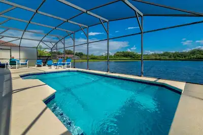 Image de Luxe 5 Lits Florida Pool Home | Avec Vue sur le Lac | Près de Disney | Orlando