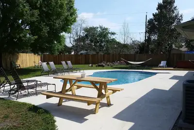 Image de Accueil Vacation Abordable 12 personnes / Piscine privée / Spa / Près de toutes les attractions!
