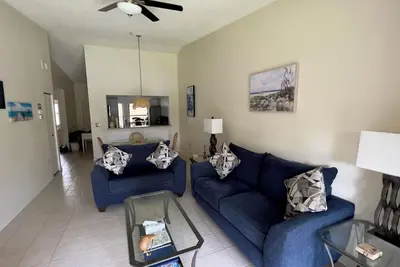 Image de Shorewalk Condo. Img, plages, restaurants et installations de loisirs à proximité