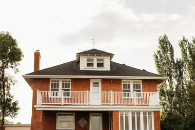 Image de Grande Maison De Ferme Mise À Jour Sur Hobby Farm w / Goats & More