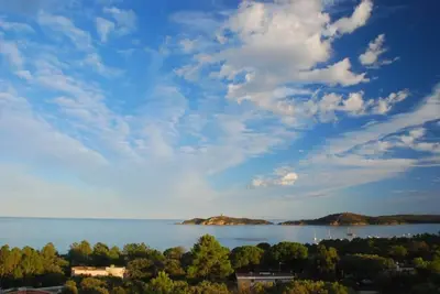 Image de Vue incroyable et promenade jusqu'Ă la plage