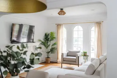 Image de Maison Espagnole De Luxe - Localisation Centrale Ouest Hollywood!