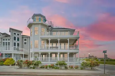 Image de ❤️The Corner Beach House! Garantie Des Meilleures vues sur l'océan et la crique à Atlantic City! !