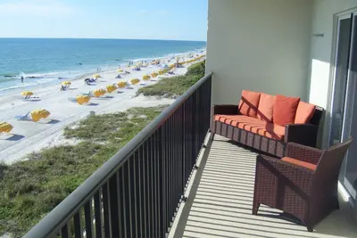 Image de Remise spéciale du 8 au 15 juin, 1106 $ / semaine * - Condo au bord de la plage au bord de la plage