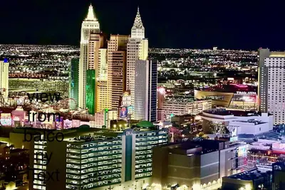 Image de Mgm Signature Penthouse à droite sur le Strip de Las Vegas avec vue, balcon, piscine, bain à remous