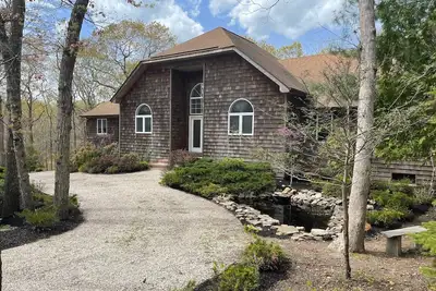 Image de Pristine Maison postmoderne à East Hampton