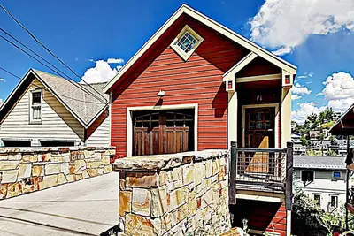 Image de Fabulous Downtown Pc Luxury Private Home Mtn Vues Ski in / Walk to Main Street!