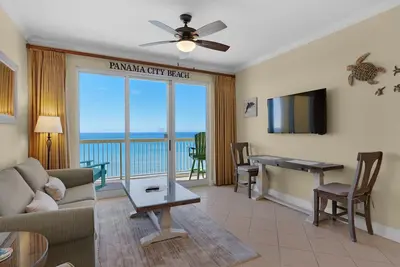 Image de Calypso 1br / 1. 5ba avec parking gratuit réservé! Wifi!