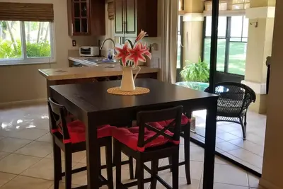 Image de Belle Miami Lakehouse pour les familles 3 lits / 2 bains / 6 couchages