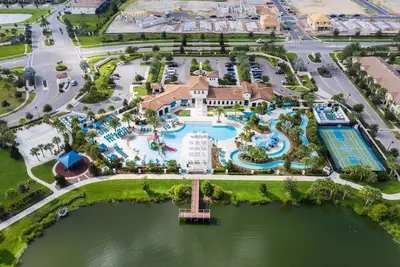Image de Chauffage Gratuit Du Spa * Parc aquatique, Lazy River, Arcade, Bar, gymnase, WiFi * CĂ´te Ă cĂ´te