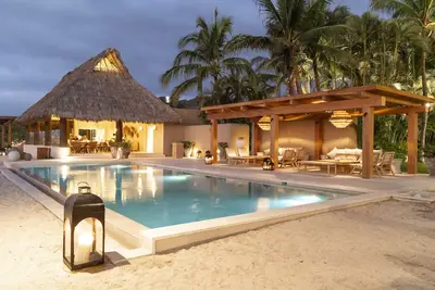 Image de Condo 5 * avec vue sur l'océan, à l'intérieur du complexe Pm, Maid, Cook, Golf Cart & 8 Pass Suv