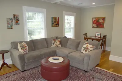 Image de Idéal pour les familles, maison de luxe 5 étoiles au coeur du quartier historique de Plymouth