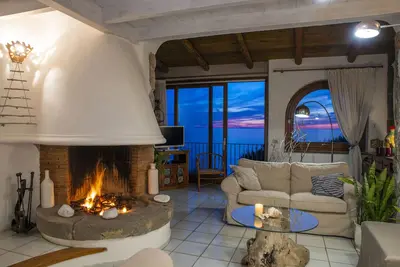 Image de Une retraite unique sur l'île d'Ischia côte ouest avec accès privé à la mer