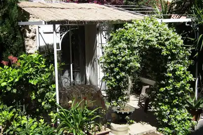 Image de Location vacances dans jardin privé sur le port