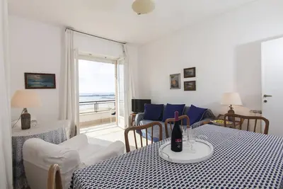Image de Appartement Family Friendly Avec ÉTAPES PRIVÉES Vers Wide Beach And Mer